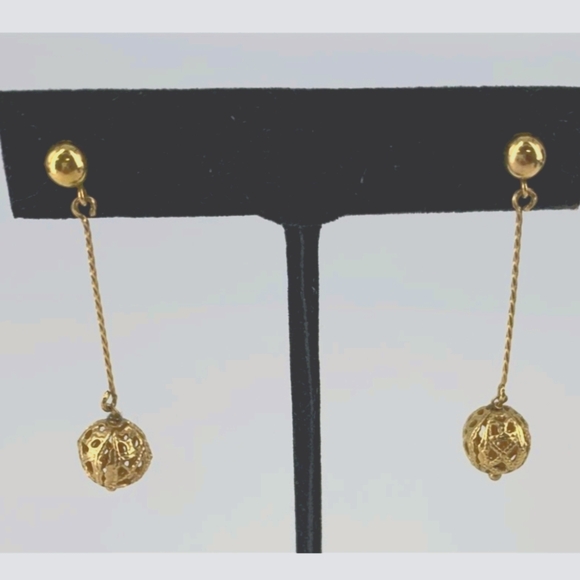 Jewelry - 14K gold earrings